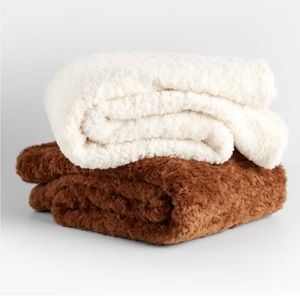Crate and barrel sherpa faux fur throw. pottery barn,restoration hardware. New